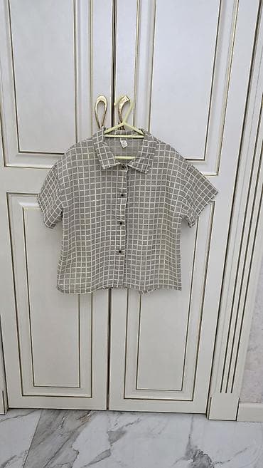 женский рубашки: Рубашка, цвет - Серый, Б/у — 2