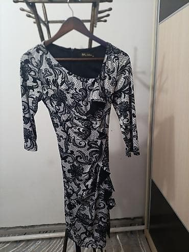 женские сапоги б у: Женская одежда — комплект отдельных вещей: 1) Платье LAGAZZETTA: - — 8