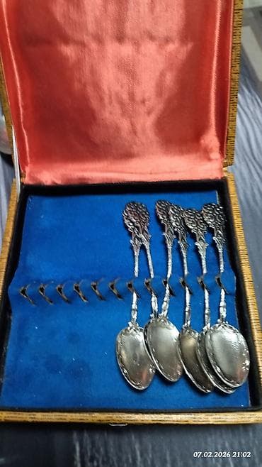 ложки мельхиор: Мельхиор
1 шт 200 сом
половник 3000 сом
наборы ложек латунь — 3