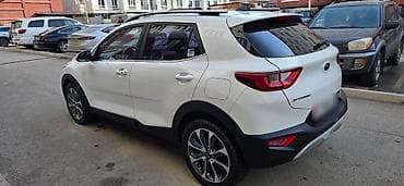 audi a1: Kia Stonic: 2018 г., 1.4 л, Автомат, Бензин, Кроссовер — 2