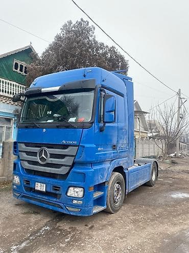 митсубиси фуссо: Тягач, Mercedes-Benz — 2