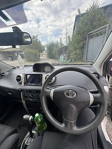fort pikap: Toyota Ist: 2003 г., 1.3 л, Автомат, Бензин, Хэтчбэк — 8
