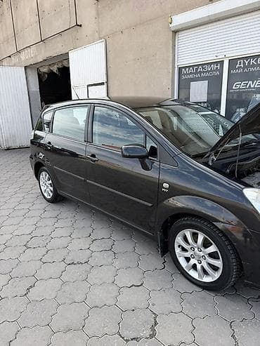 coroll: Toyota Corolla Verso: 2004 г., Механика, Бензин, Минивэн — 5