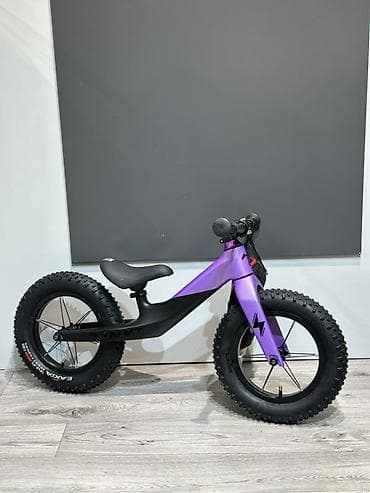 Беговел детский 12” - Легкая рама из композитного материала с низкой