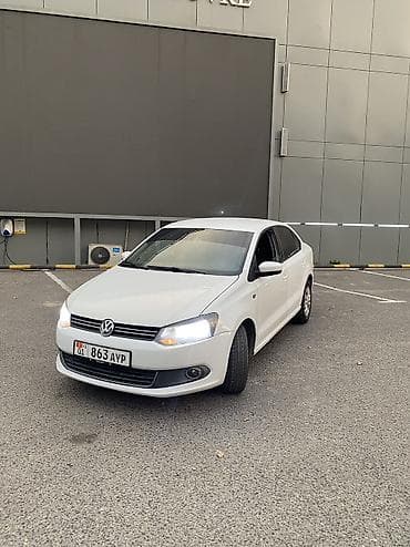 Volkswagen Polo: 2014 г., 1.6 л, Автомат, Седан — 6