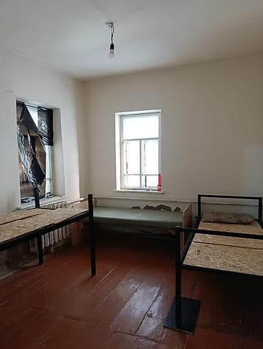 Бөлмөлөр: 1 м², Эмереги менен — 4