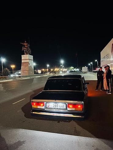 Унаа сатуу: ВАЗ (ЛАДА) 2107: 2010 г., 1.6 л, Кол менен иштөөчү, Бензин, Седан — 4
