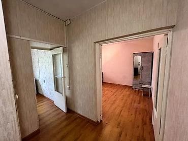 105: 1 комната, 34 м², 5 мкр 105 серия, 1 этаж, Старый ремонт — 2