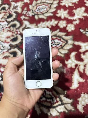 ТОРГ ИМЕТЬСЯ IPhone 5s (золото) + чехол Описание: - Смартфон Apple — 7