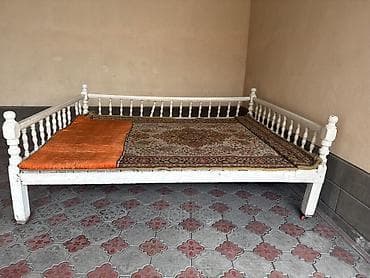 Тапчан Дерево