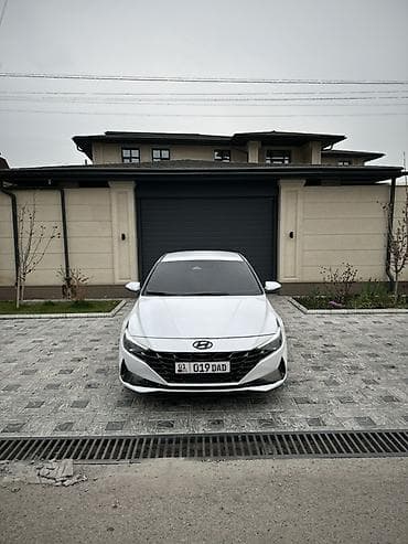 авто в такси: Hyundai Avante: 2021 г., 1.6 л, Автомат, Бензин, Седан — 3