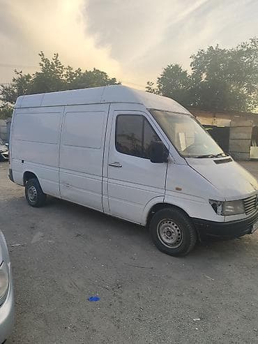 v class: Легкий грузовик, Mercedes-Benz, Б/у — 3