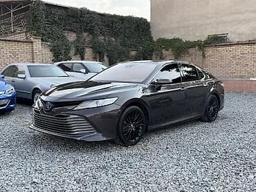 карасаев: Toyota Camry: 2018 г., 2.5 л, Вариатор, Гибрид, Седан — 2