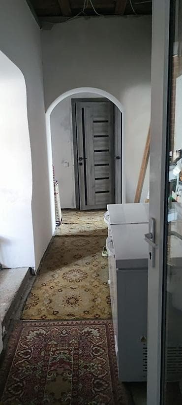 частный дом кызыл аскер: Продаётся жилое строение с участком. Описание объекта: - Дом с — 2