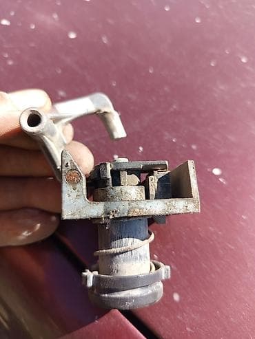 Электромагнитный клапан/соленоид с рычагом, пружиной и