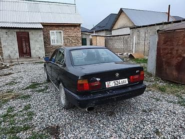 капот на бмв 39: BMW 5 series: 1990 г., Механика, Седан — 2