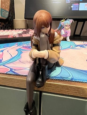 miku: Фигурка Курису Макисе, из Врата Штейна — 1
