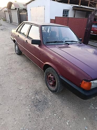 Audi 80: 1986 г., 1.8 л, Механика, Бензин, Седан