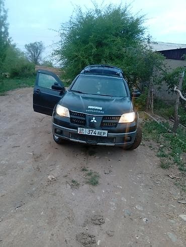 Mitsubishi Outlander: 2004 г., 2.4 л, Автомат, Бензин, Кроссовер