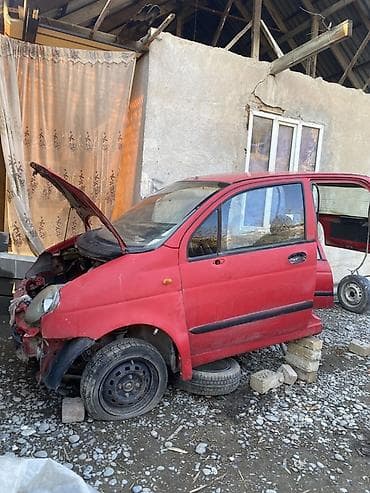 запчасти для голф 2: Разбор на запчасти: компактный городской хэтчбек красного цвета (3 — 2