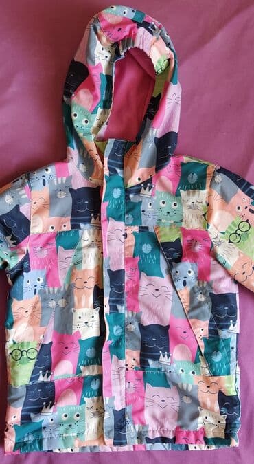 дождевик куртка: Яркая и практичная детская куртка-дождевик с капюшоном, украшенная — 1