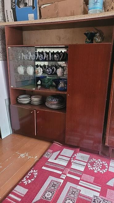буфет: Стенка-шкаф, Тип стенки-шкафа: Советская, Для зала, Особенности: Для хранения посуды — 2