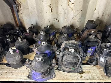 Подушка мотора Honda 2004 г., Б/у, Оригинал, Япония