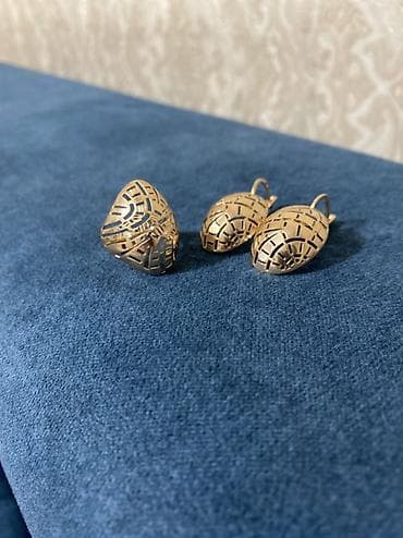 ромбик: Комплект ювелирных украшений: серьги и кольцо в одном стиле почти — 1