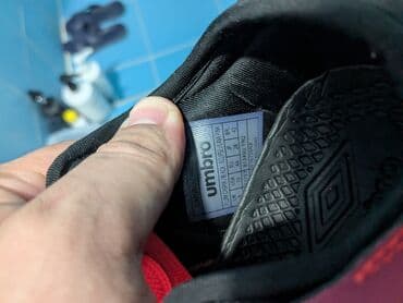 купить зимнюю мужскую обувь в бишкеке: Залники Umbro (оригинал, заказывал напрямую из Америки). Размер не — 7