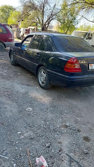 Mercedes-Benz C-Class: 1994 г., 1.8 л, Механика, Седан