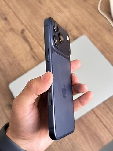 m2 max macbook pro: IPhone 17 Pro Max, Синий — 7