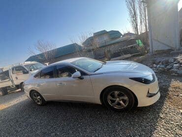 капот на аккорд: Hyundai Sonata: 2019 г., Автомат, Бензиновая, Седан — 3