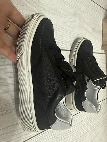 оригинал кроссы: Кеды/кроссовки повседневные, черные с контрастной белой подошвой и — 4