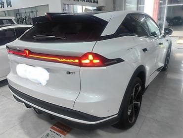 byd bot 384: Changan : 2025 г., 1.5 л, Вариатор, Гибрид, Лифтбек — 6