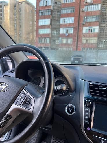 corolla e150: Hyundai Accent: 2019 г., Седан — 6