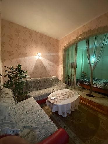 Бөлмөлөрдү ижарага берүү: 30 м², Эмереги менен — 1