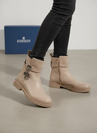 сапоги из натурального меха и кожи: Сапоги, 36, Givenchy, Новый, цвет - Бежевый, Самовывоз, Бесплатная доставка, Платная доставка — 1