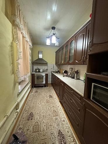 дом аламидинский рынок: 🏠Продается дом в районе Аламединского базара Немецкого стиля, высокий — 5