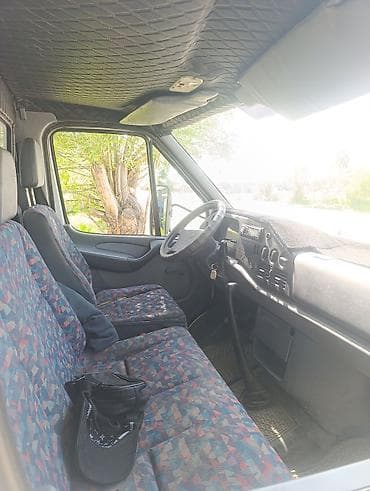 жаз авто: Жеңил жүк ташуучу унаа, Mercedes-Benz, Стандарт, 3 т, Колдонулган — 5