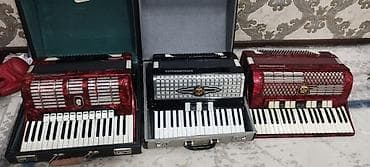 микрофон для записи: Три клавишных аккордеона «Тульская гармонь» (с логотипом завода), в — 2