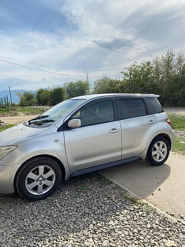 Toyota Ist: 2002 г., 1.5 л, Автомат, Бензин, Хэтчбэк — 2