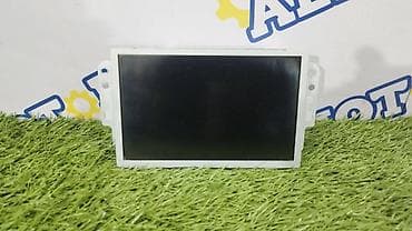 fusion: Ford Fusion v-2.0 hybrid 2013 год, центральный монитор — 1