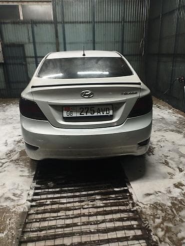 Hyundai Solaris: 2012 г., 1.6 л, Автомат, Бензин, Седан