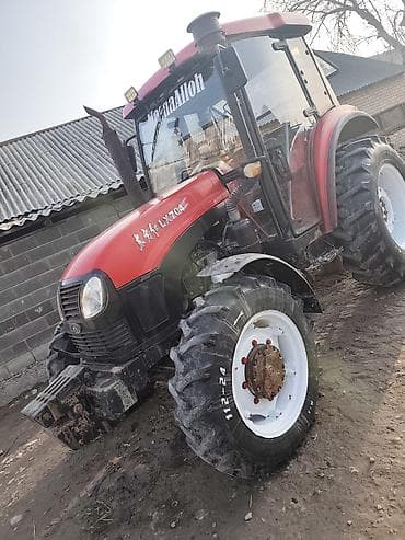 Трактор колесный Jinma/Lovol (модель на борту: LX704), кабина с