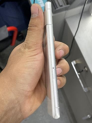 бюджетный: Google Pixel 7, Б/у, 128 ГБ, цвет - Белый, 1 SIM, eSIM — 9