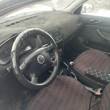 Продажа авто: Volkswagen Golf: 2000 г., 1.6 л, Бензин, Универсал — 9