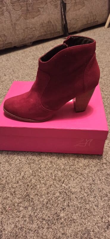 Прокат одежды: Продаю ботиночки дэми размер 39 не маломерят. Новые замша — 2