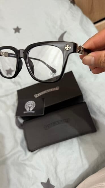 прокат национальных костюмов для детей: Очки в оправе Chrome Hearts. - Форма: прямоугольная/wayfarer. - — 1