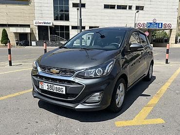Chevrolet Spark: 2020 г., 1 л, Автомат, Бензин, Хэтчбэк