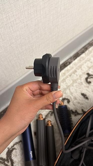 sony camera: Мультистайлер Dyson, Круглая щетка — 2